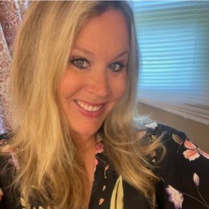 Meet your Posher, Liz